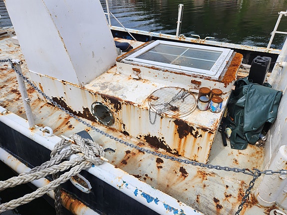 Stor och användbar stålbåt lämplig som bobåt till salu 12 of 13