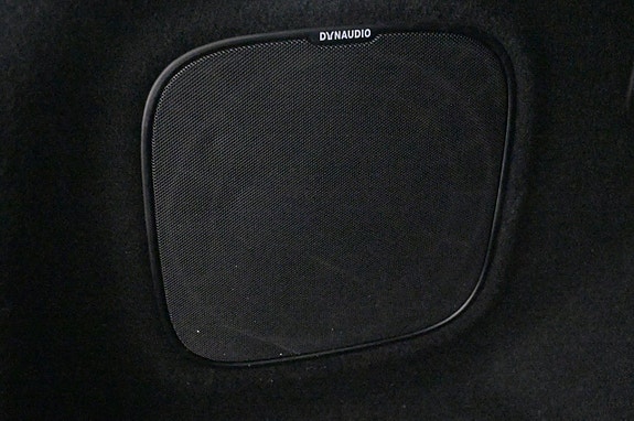 XPeng G9 10 of 27