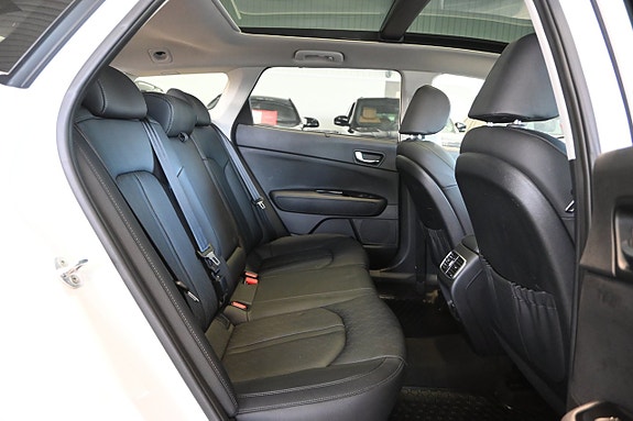 Kia Optima 13 of 24