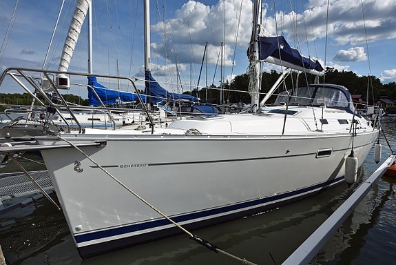 Beneteau Oceanis 343 — View photo 1