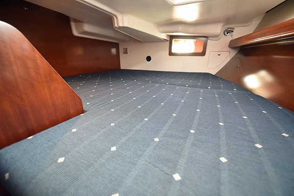 Beneteau Oceanis Clipper 343 16 of 23