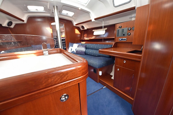 Beneteau Oceanis Clipper 343 14 of 23