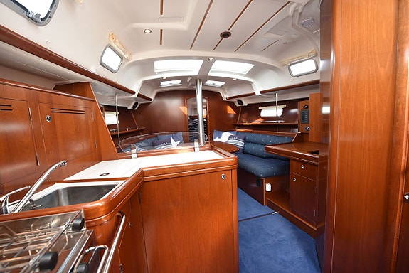 Beneteau Oceanis Clipper 343 9 of 23