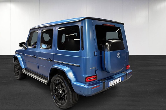 Mercedes-Benz G580 4 of 5