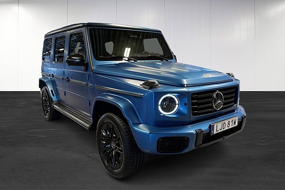 Mercedes-Benz G580 2 of 5