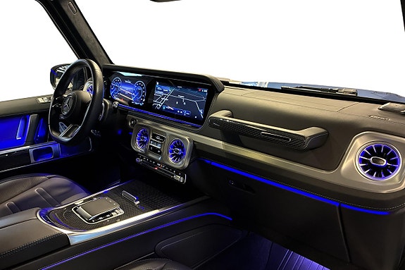 Mercedes-Benz G580 11 of 25