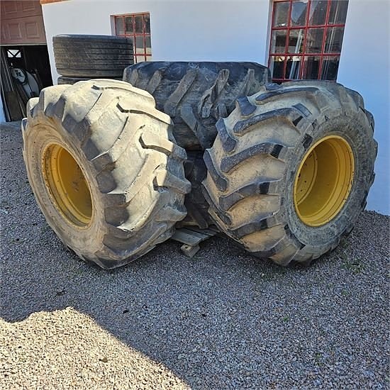 Hydrema 710/60-26,5 - Fælge med Alliance dæk / rims with All 4 of 16