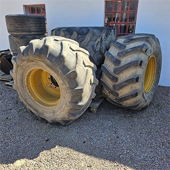 Hydrema 710/60-26,5 - Fælge med Alliance dæk / rims with All 3 of 16