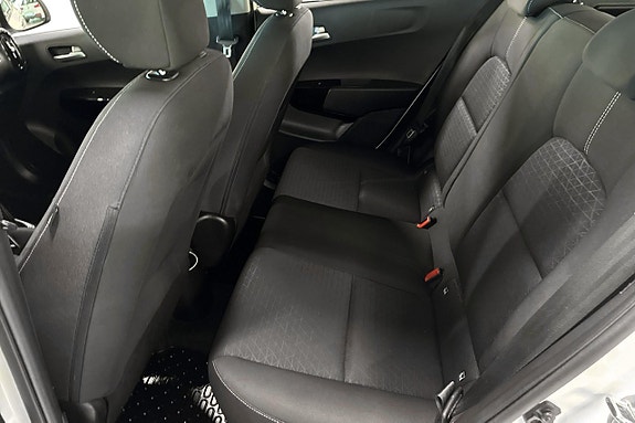 Kia Picanto 16 of 26
