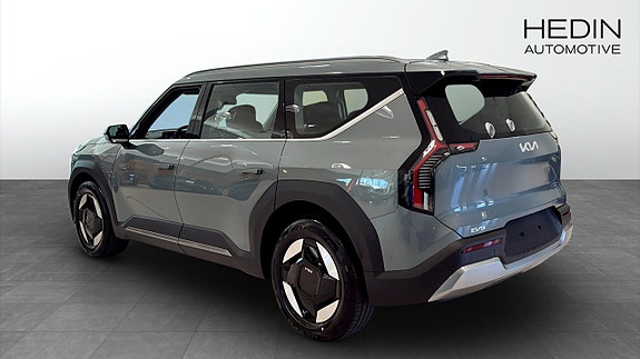 Kia EV9 6 of 17