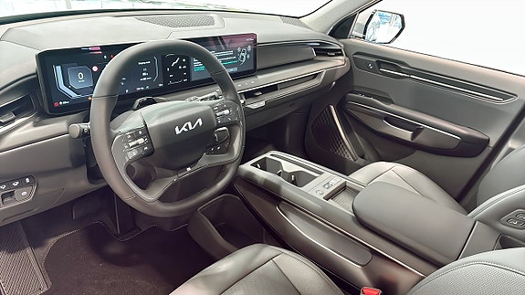 Kia EV9 8 of 17