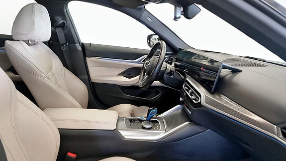 BMW i4 3 of 5