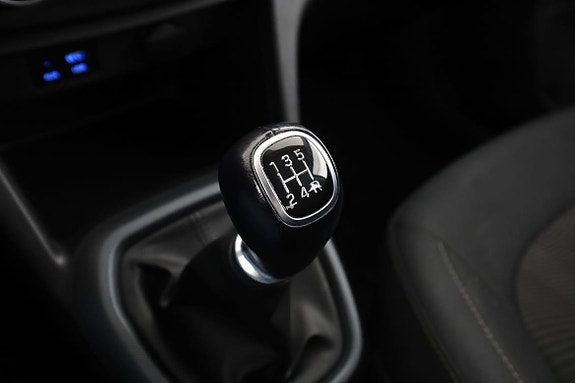 Hyundai i10 27 of 30