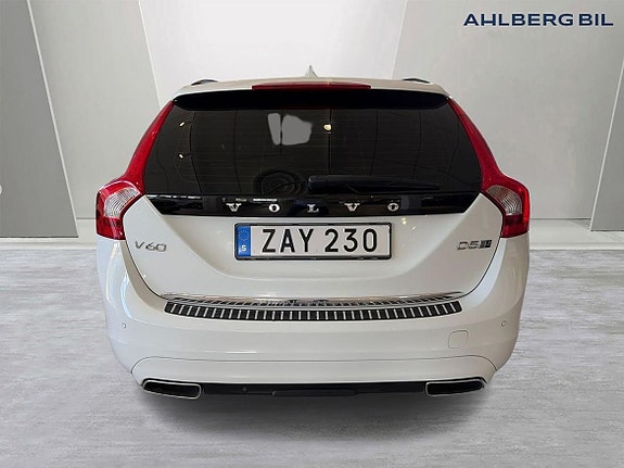 Volvo V60 7 of 15