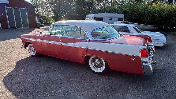 Chrysler Windsor 3 of 5