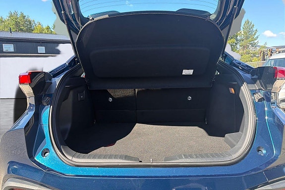 Toyota C-HR 12 of 21