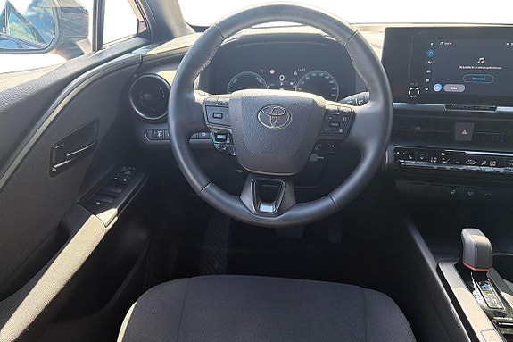 Toyota C-HR 11 of 21