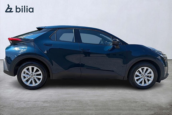 Toyota C-HR 18 of 21
