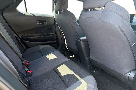 Toyota C-HR 9 of 21
