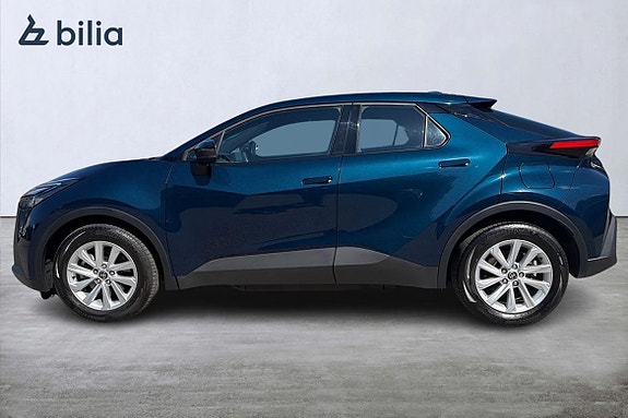 Toyota C-HR 3 of 21