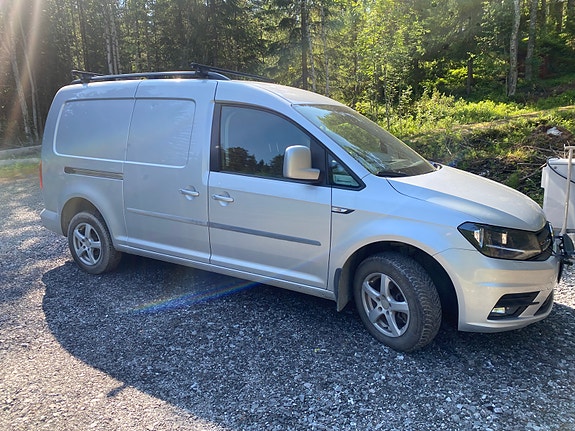 Volkswagen Caddy Maxi 2 of 5
