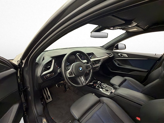 BMW 118i 9 of 30