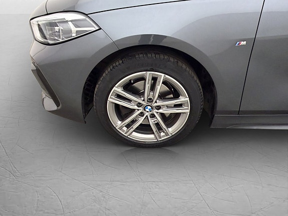 BMW 118i 29 of 30