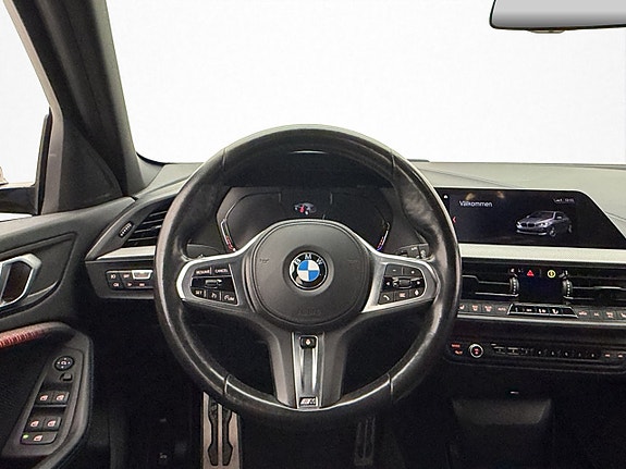 BMW 118i 11 of 30