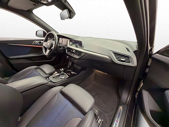 BMW 118i 25 of 30