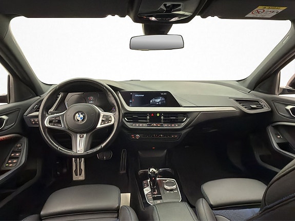 BMW 118i 16 of 30