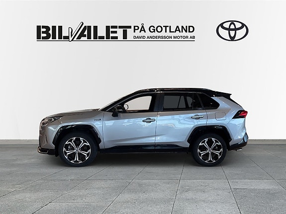 Toyota RAV4 3 of 5