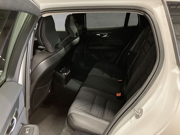 Volvo V60 6 of 9