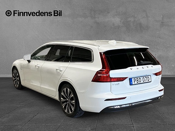 Volvo V60 3 of 5