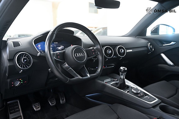 Audi TT 9 of 17