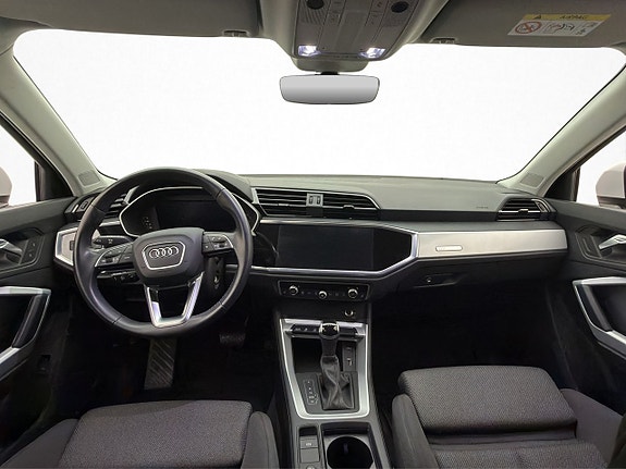 Audi Q3 12 of 30