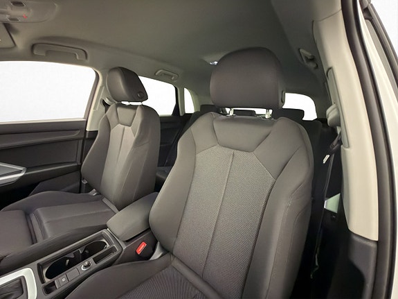 Audi Q3 11 of 30