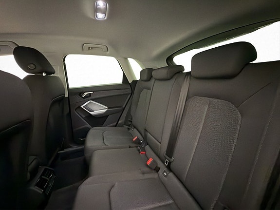 Audi Q3 16 of 30