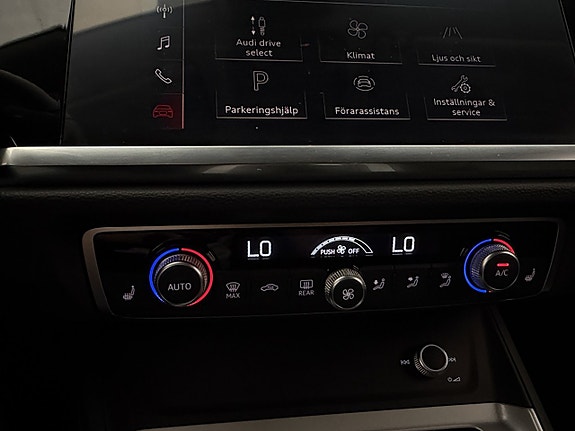 Audi Q3 23 of 30
