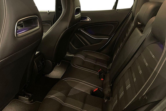 Mercedes-Benz GLA180 d 20 of 23