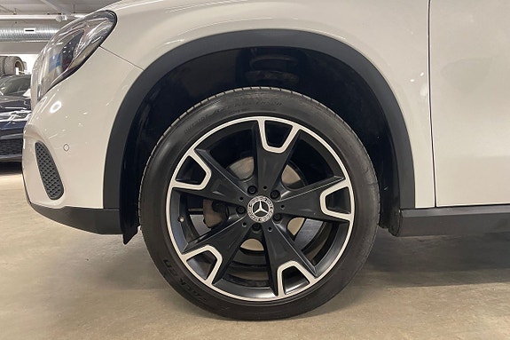 Mercedes-Benz GLA180 d 5 of 23