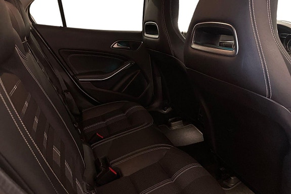 Mercedes-Benz GLA180 d 19 of 23