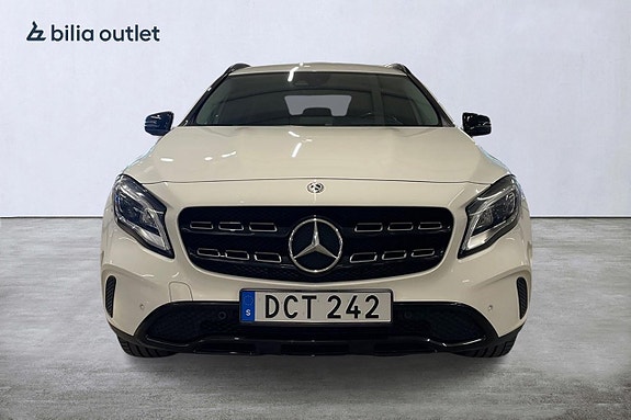 Mercedes-Benz GLA180 d 3 of 23