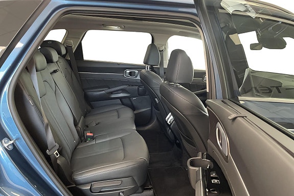 Kia Sorento 10 of 25