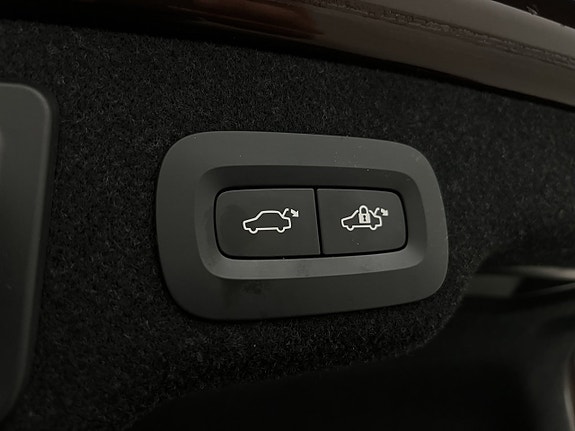 Volvo S90 26 of 30