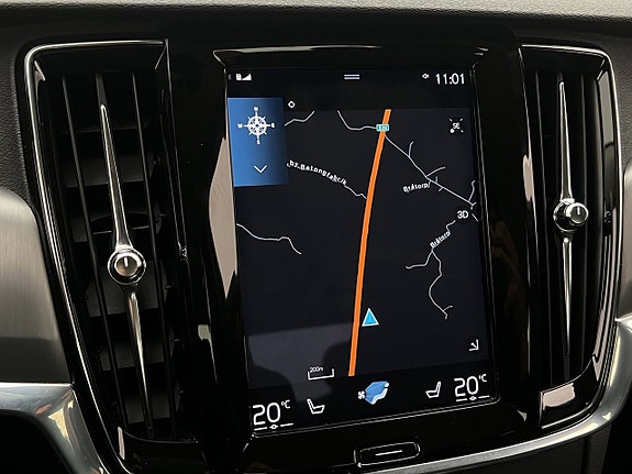 Volvo S90 16 of 30