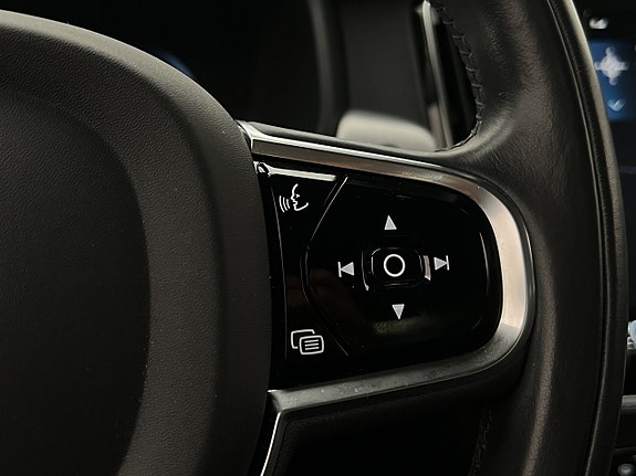 Volvo S90 13 of 30