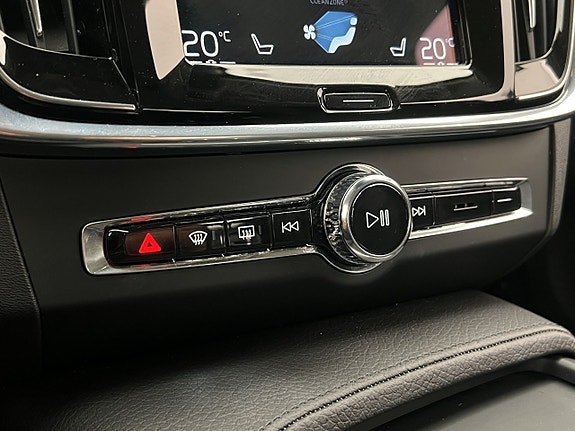 Volvo S90 29 of 30