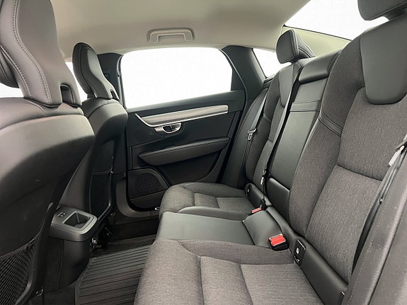 Volvo S90 24 of 30
