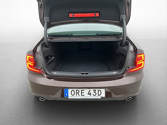 Volvo S90 25 of 30