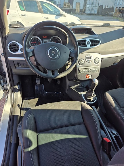 Renault Clio 4 of 7